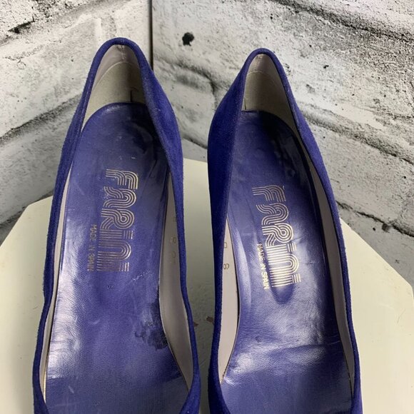 Elegant Blue Suede Heels - Picture 5 of 14